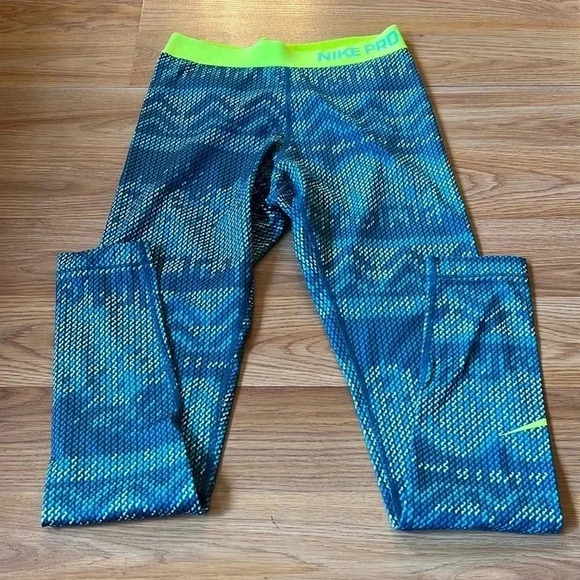 Nike Pro Leggings - Picture 1 of 3
